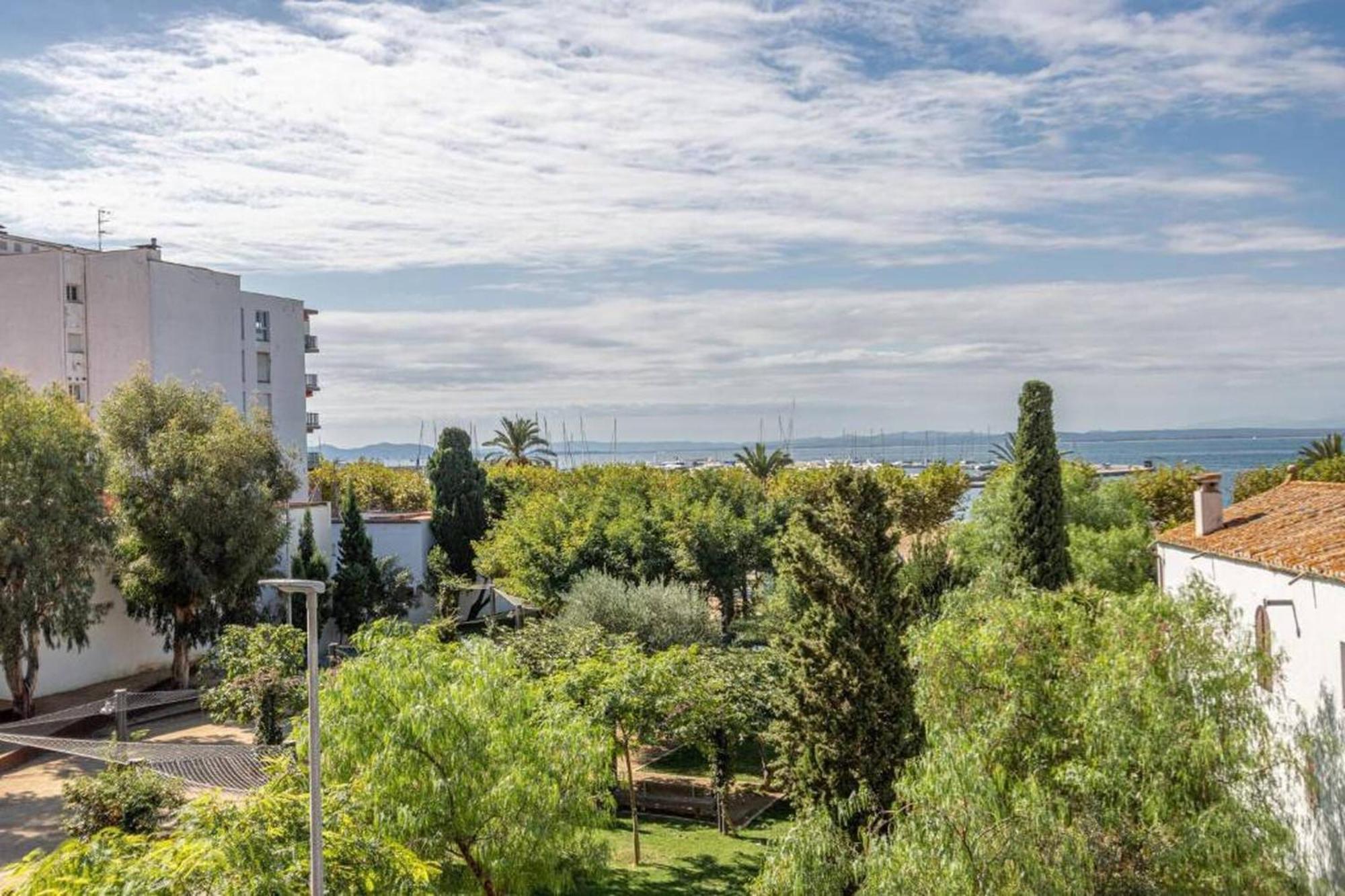 Apartamento Frente Al Mar Rosas Exterior foto