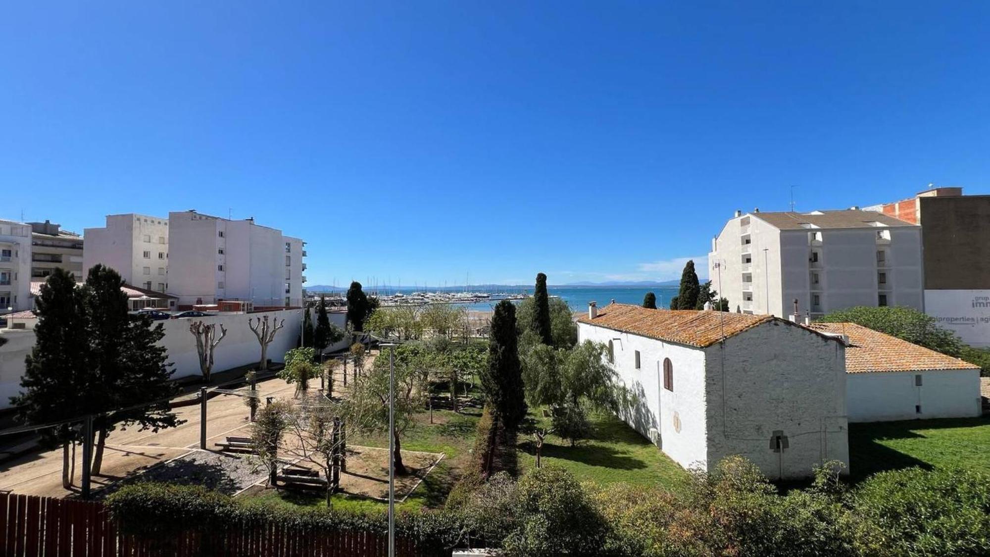 Apartamento Frente Al Mar Rosas Exterior foto