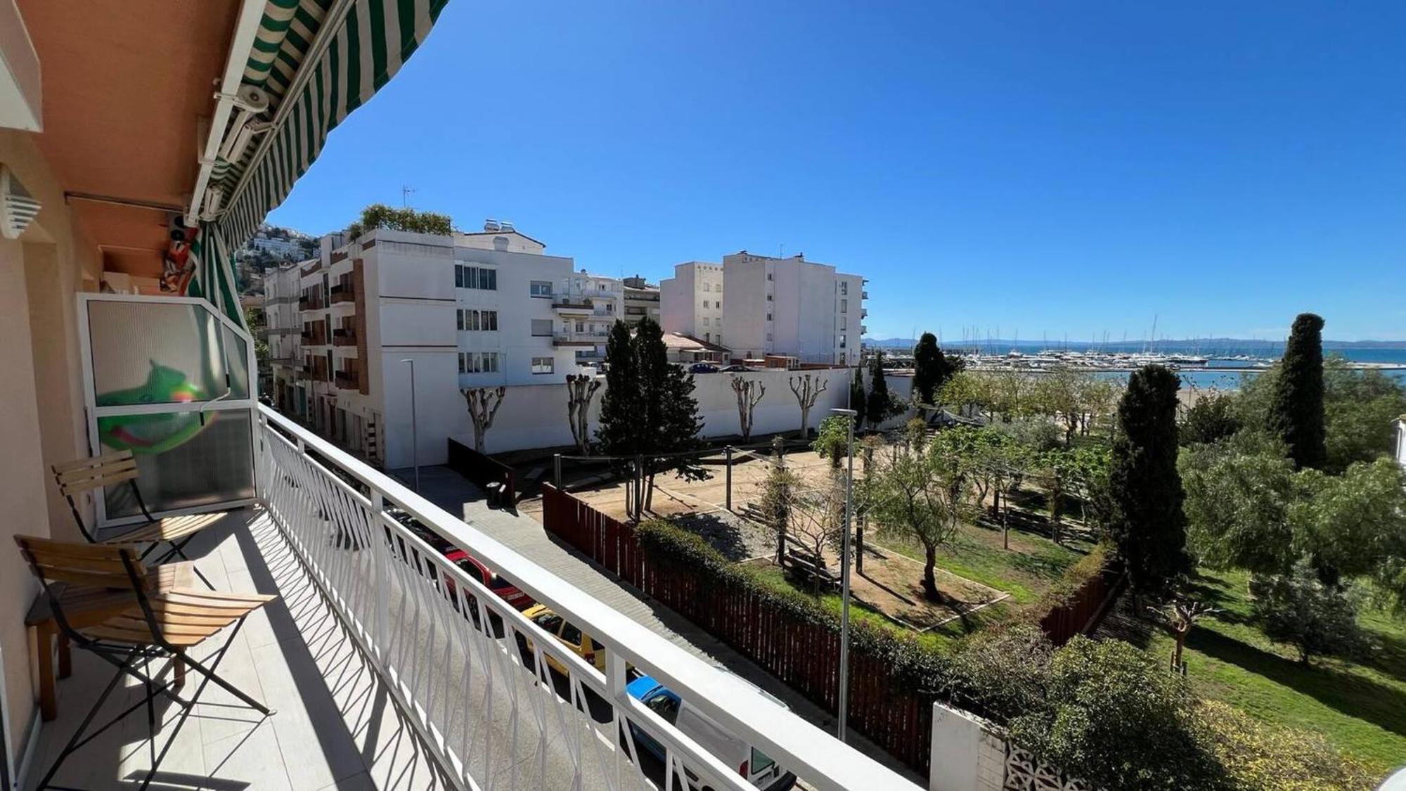 Apartamento Frente Al Mar Rosas Exterior foto