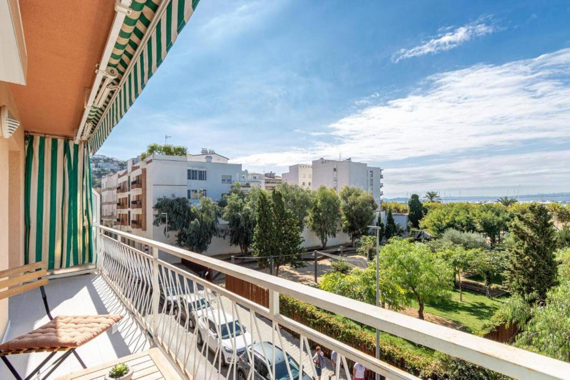 Apartamento Frente Al Mar Rosas Exterior foto