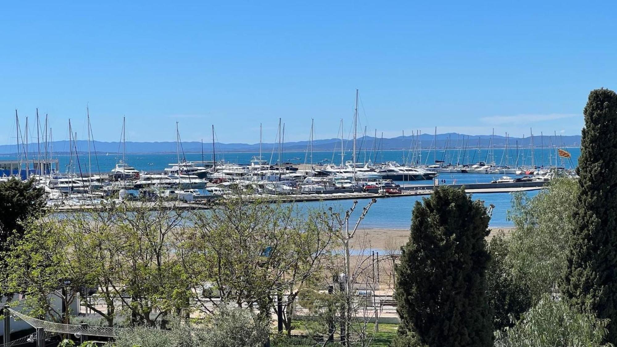 Apartamento Frente Al Mar Rosas Exterior foto
